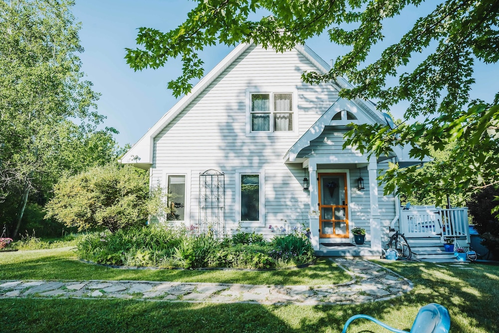 Finger Lakes Home w/ Private Pool & Lake Views! view 3