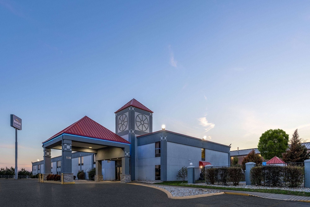 Baymont by Wyndham La Vergne - Property Image 2