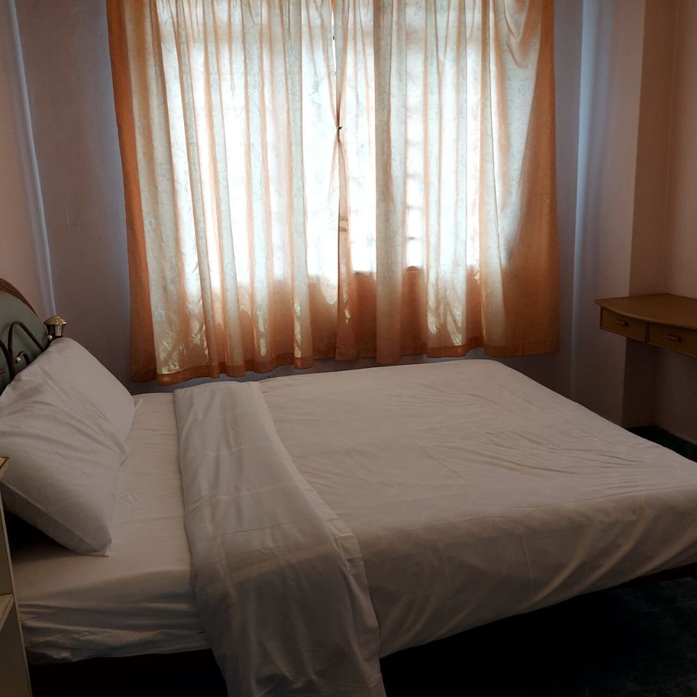 Glory 2 Beds Room By Alpine photo 7