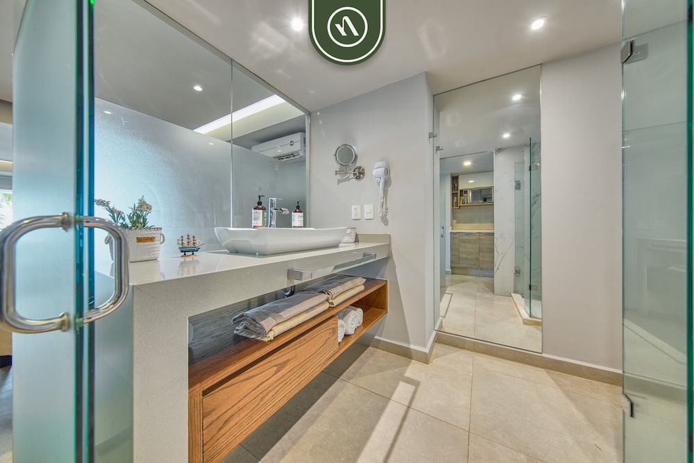 Harbor 171 by Naya Homes