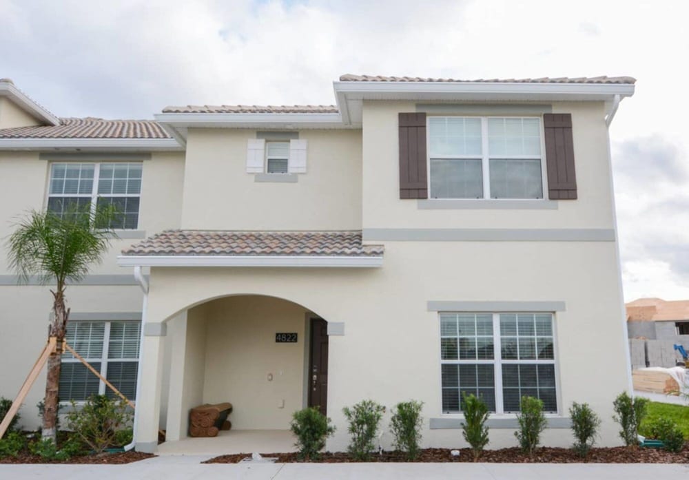 5 Bedroom Villa at Storey Lake - Image 1