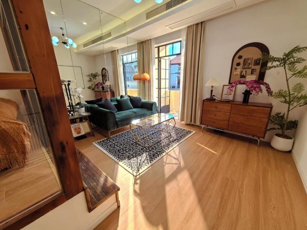 Shanghai Hills & Zinn Sunshine bnb