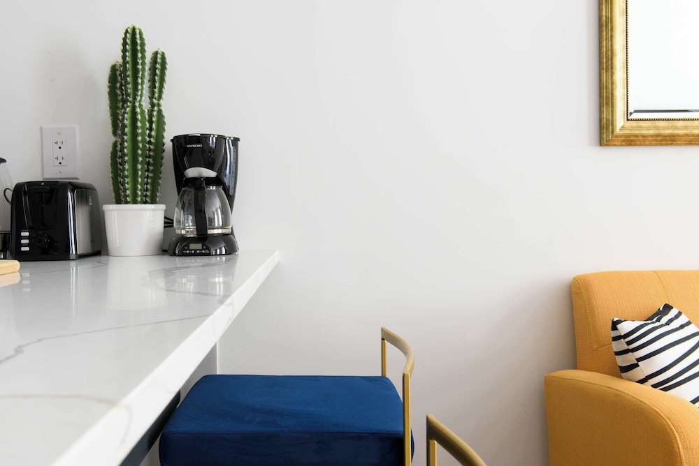 1597 New York Apt