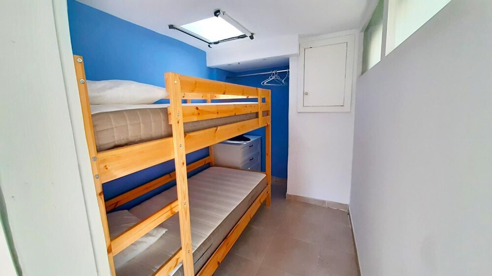Gregal in Llafranc With 2 Bedrooms and 1 Bathrooms