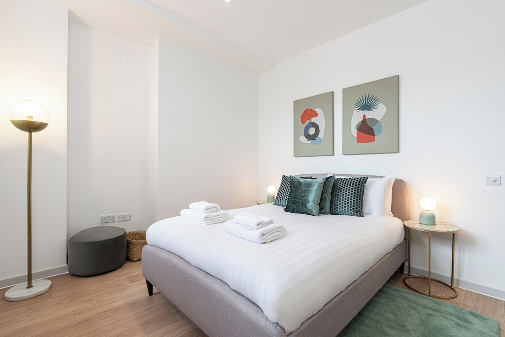 JOIVY Stylish 1 bed flats in Soho