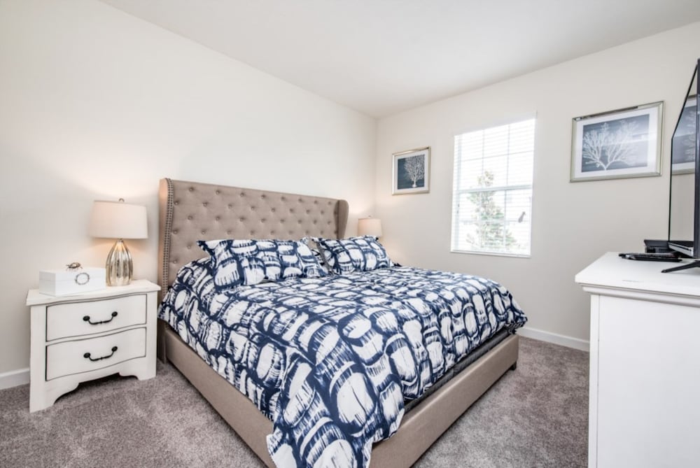 Furnished 8 Bed 5 Bath Villa view 2