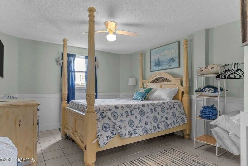 Changes In Latitude 6 Bedroom Home by RedAwning view 2