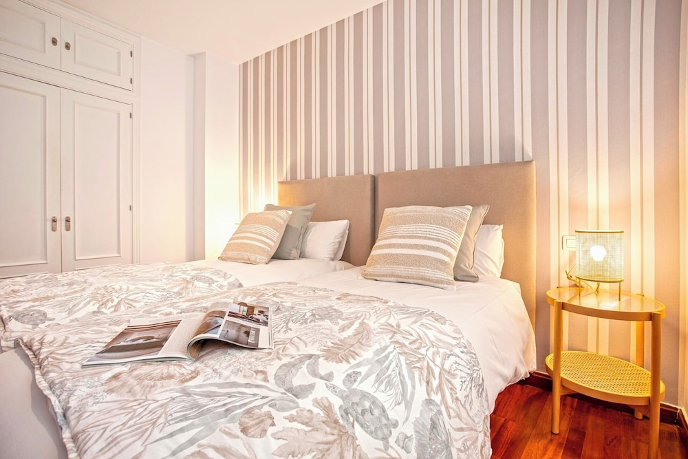 Genteel Home Uncibay