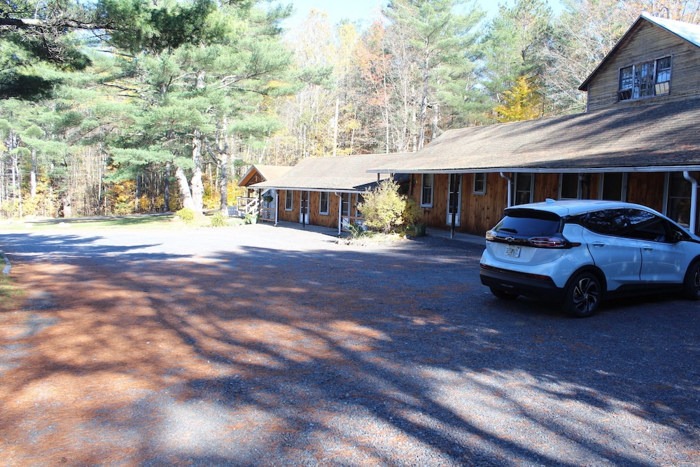 Blueberry Hill Motel