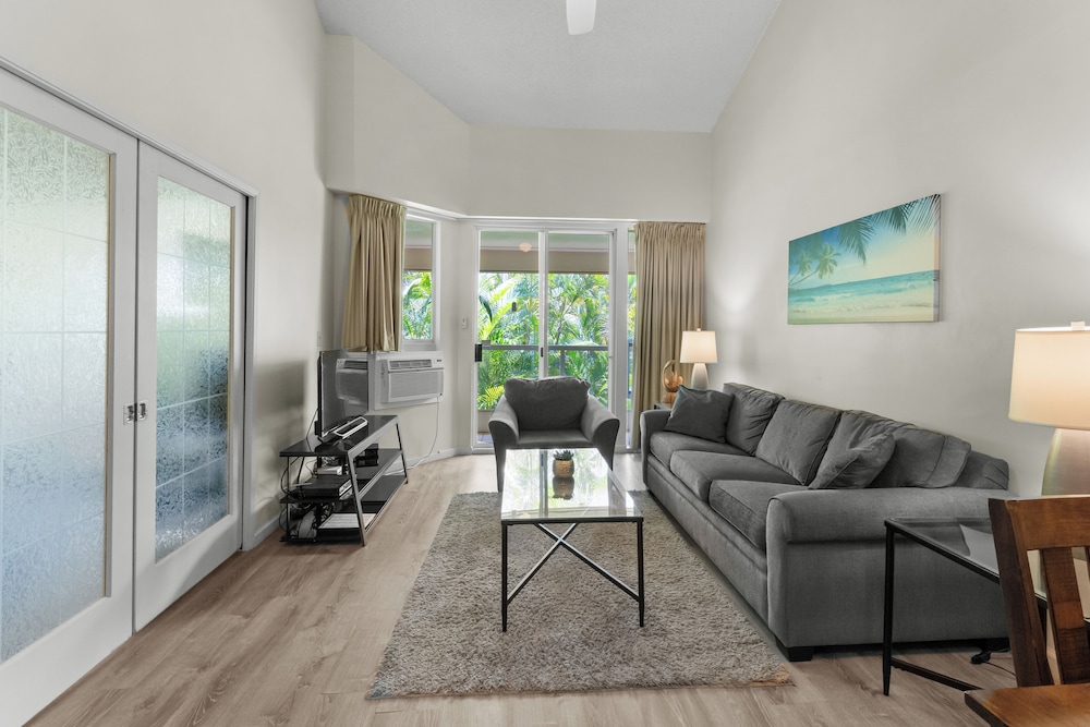 Maui Banyan A-202 by Maui Rental Group
