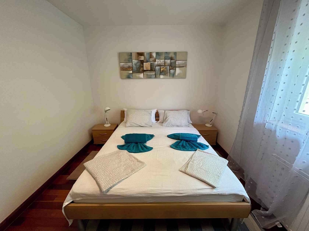 Apartment Picturesque Retreat