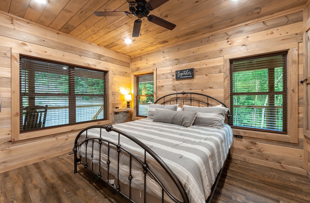 Brand New Freedom Cabin with Large Deck by RedAwning view 2