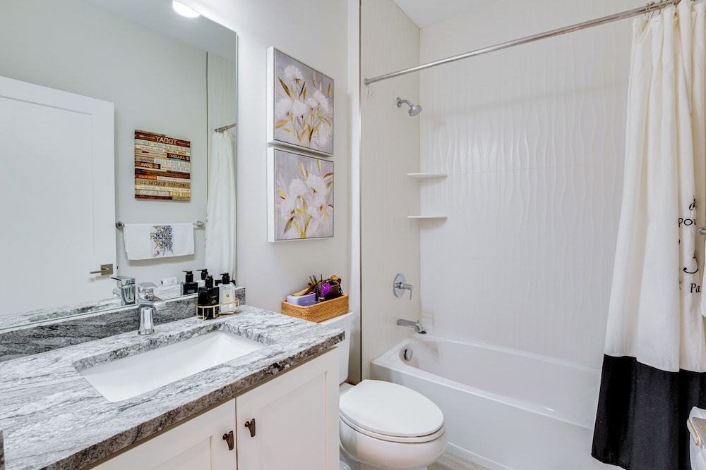 10 Mi to Morristown: Stylish Home Near Trails!