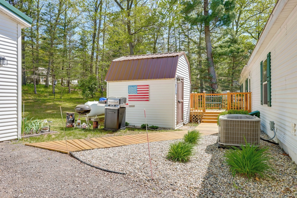 Tallman Lake Access: Family-friendly Home w/ Dock!