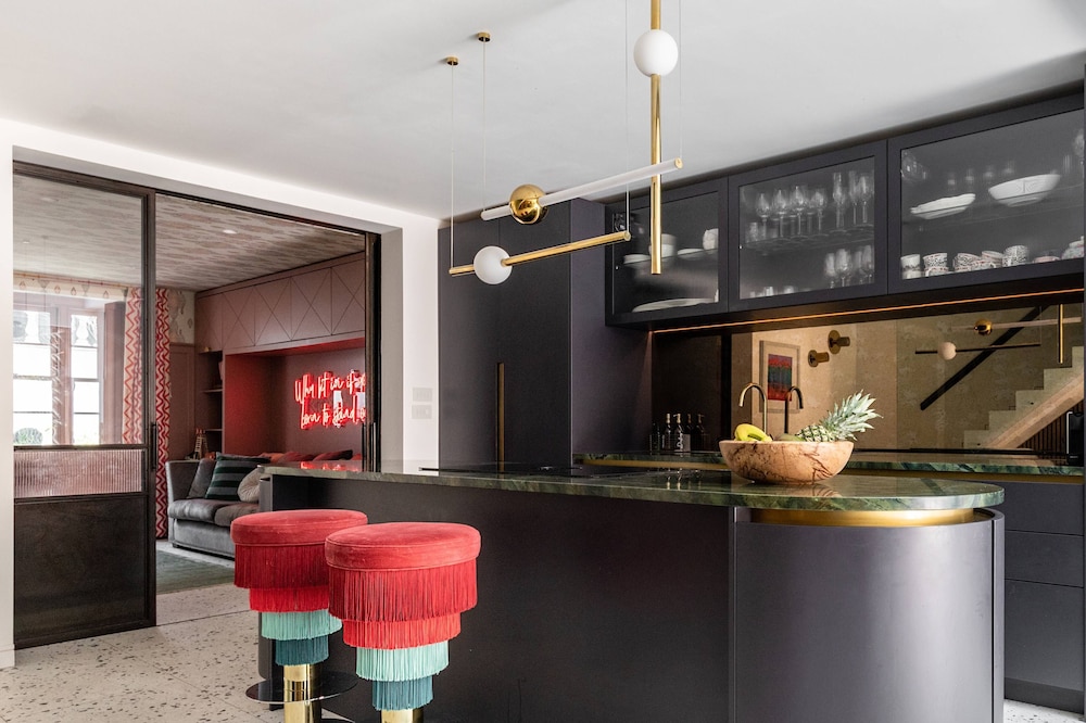 Westbourne Park Road XVI by Onefinestay