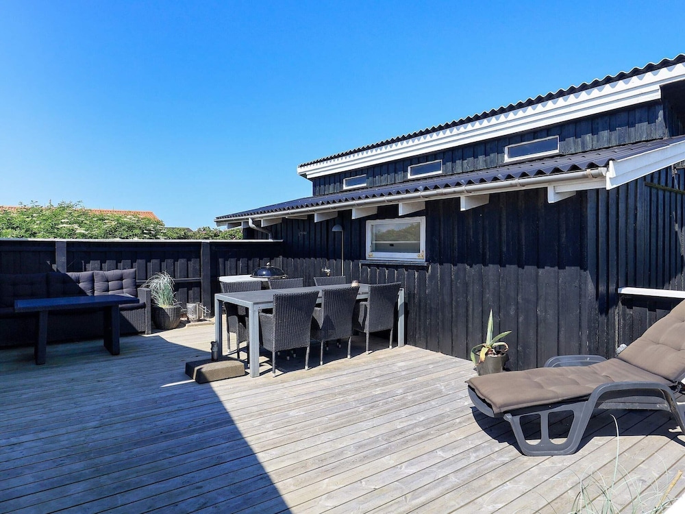 Cozy Holiday Home in Lokken, by sea