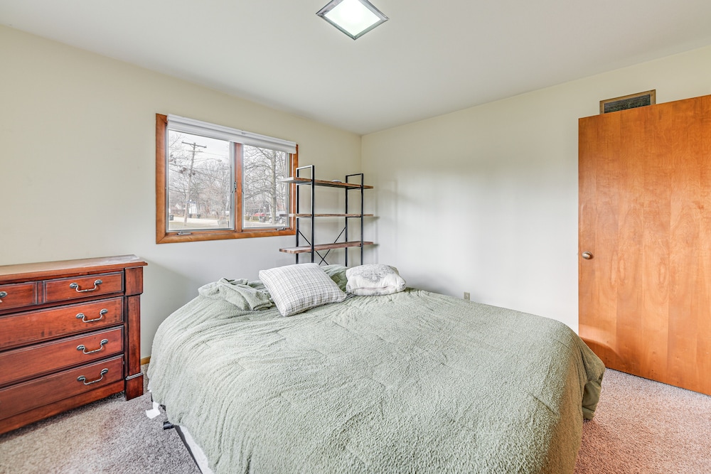 Convenient Racine Home: 4 Mi to Lake Michigan! - Property Image 27