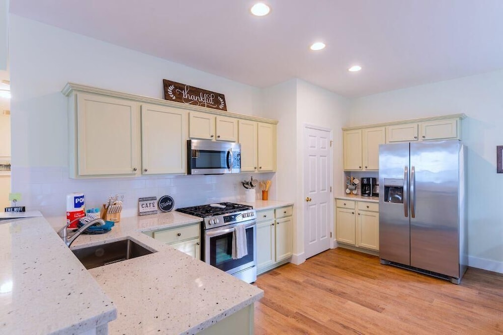 Calypso Cottage in Old Town Bluffton. in the Heart of Historic Old Town