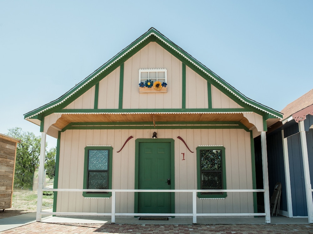 Yellow Rose Inn