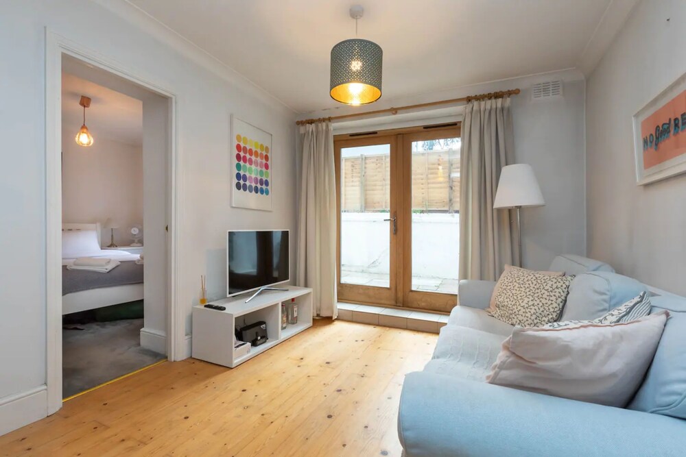 Lovely 1 Bedroom Apartment in Colourful Notting Hill