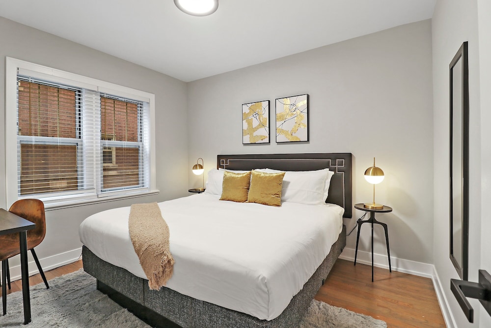 Cozy 2BR - Montrose 1A