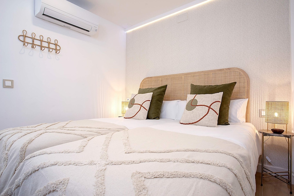 Luxury Apartment in M Laga Victoria