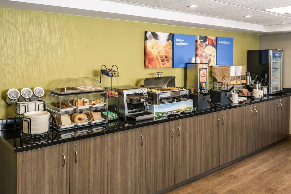 Fredericton Vacations - Comfort Inn - Property Image 13