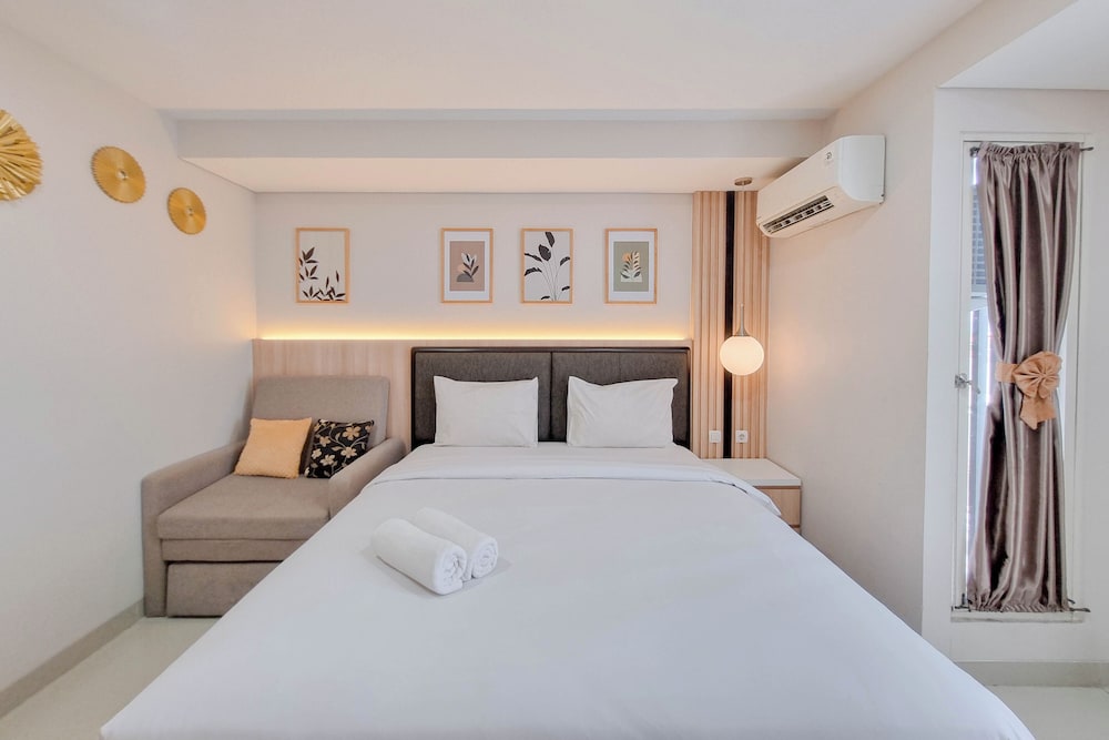 Modern Studio Near Ambarrukmo Plaza At Barsa City Apartment