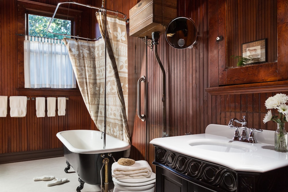 Magnolia Springs B&B