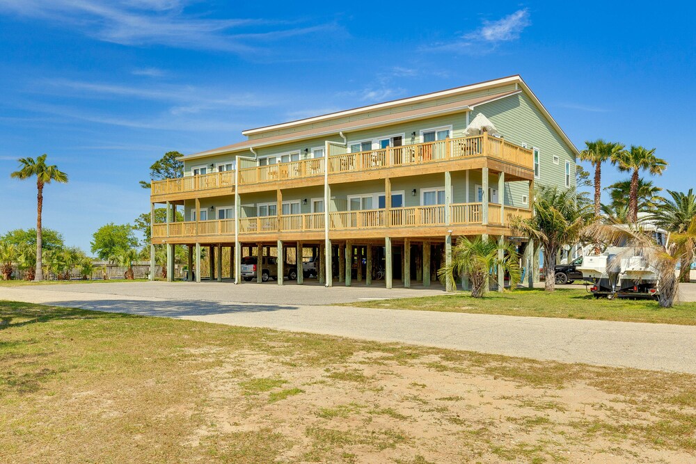 Water View Dauphin Island Condo w/ Boat Slips view 5