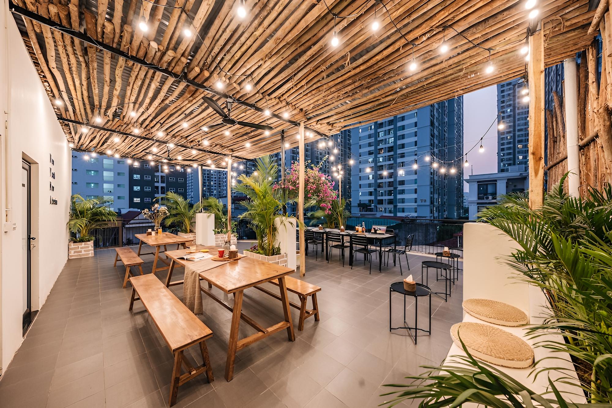 HOME KEY - Big Group with Rooftop Garden