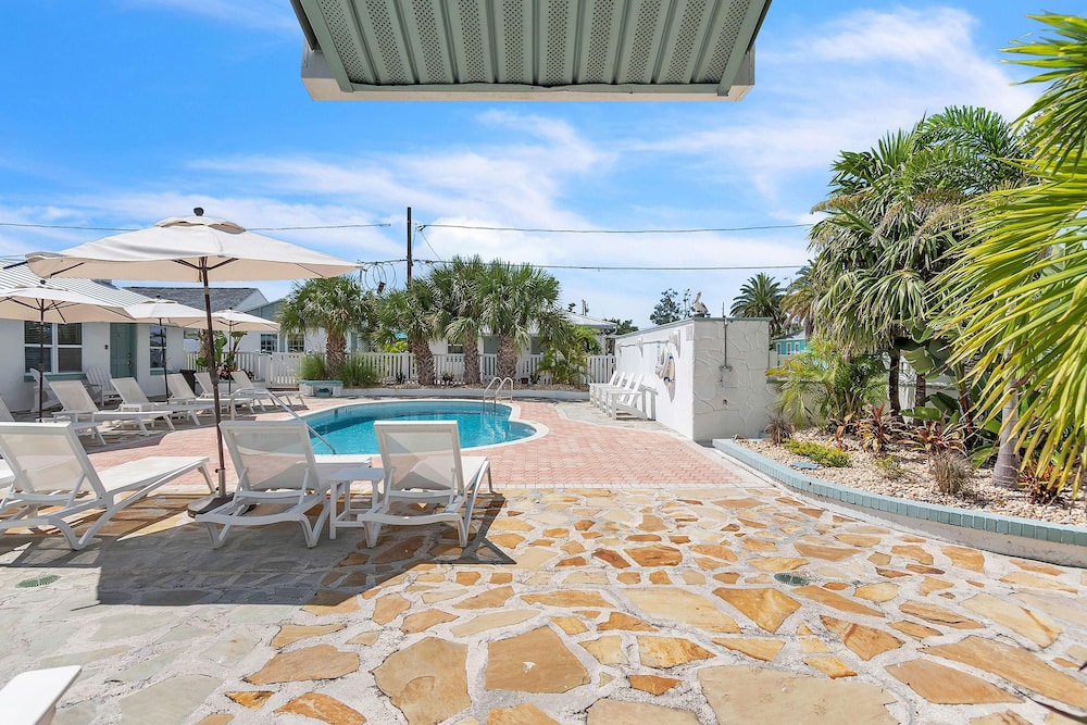 The Bungalows #1