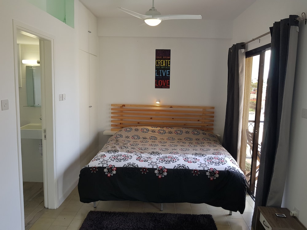 Mylos Court Apartments view 4