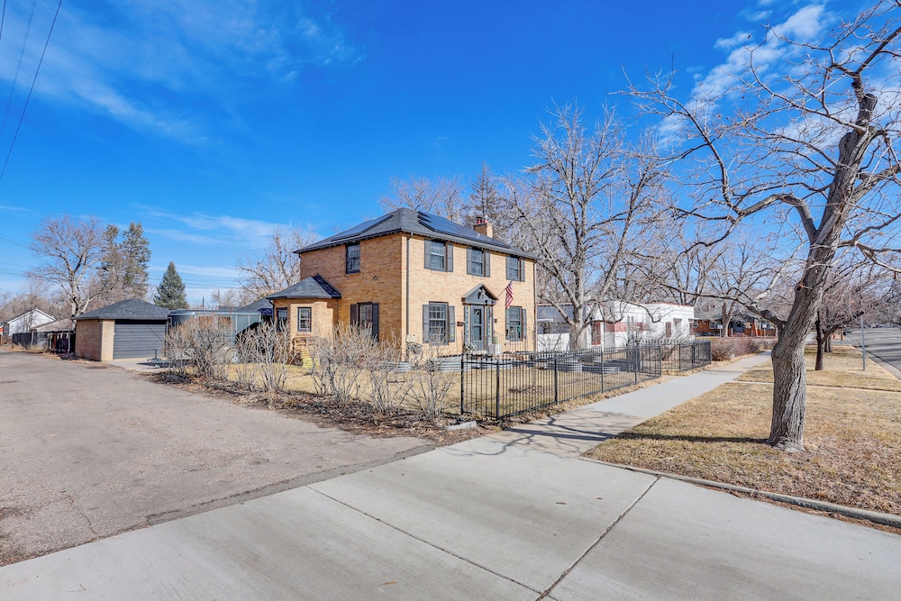 Half-mi to Unc: Historic Dtwn Greeley Home