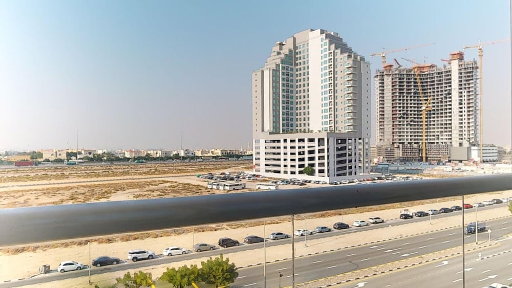 Al Meydan - Uniestate Millennium Tower 308