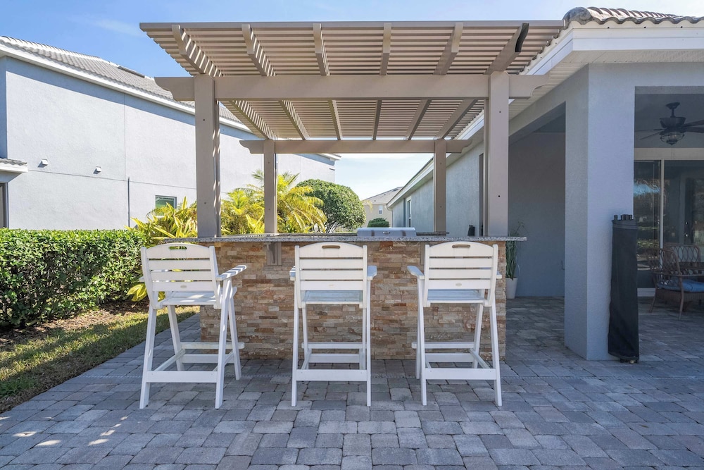 Luxurious 4Bd Villa Private Pool @ Champions Gate Resort 9021