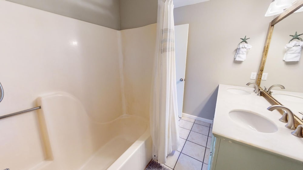 Bulldawg Beach Bunker Tybee Vacation Rentals