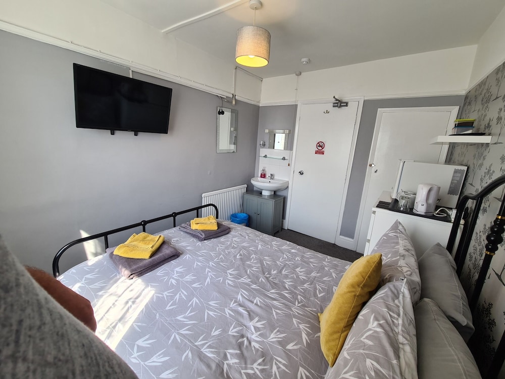The Roslyn Hotel
