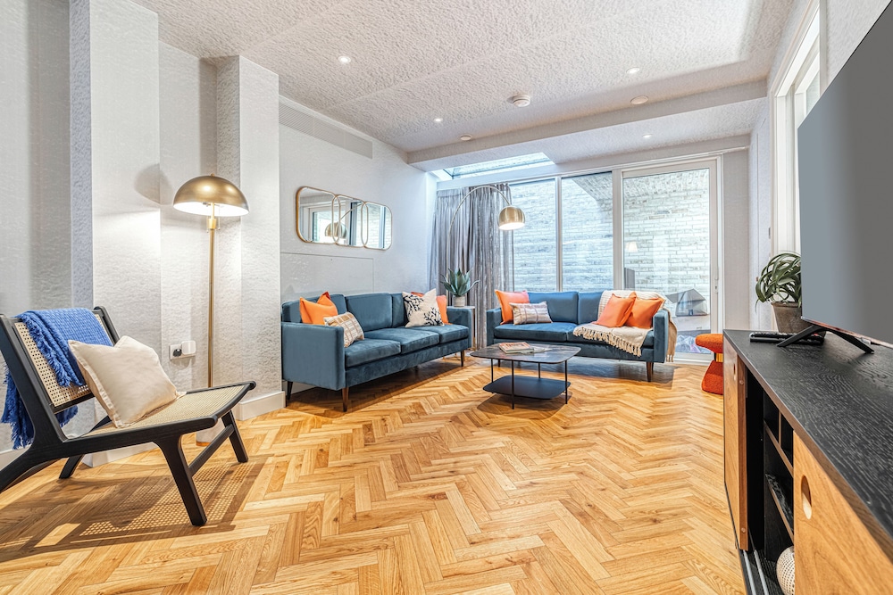 Luxury flats near Big Ben and London Eye