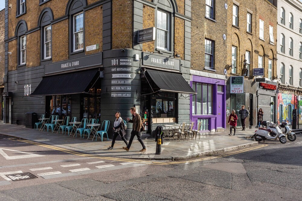Baxendale Street by Onefinestay