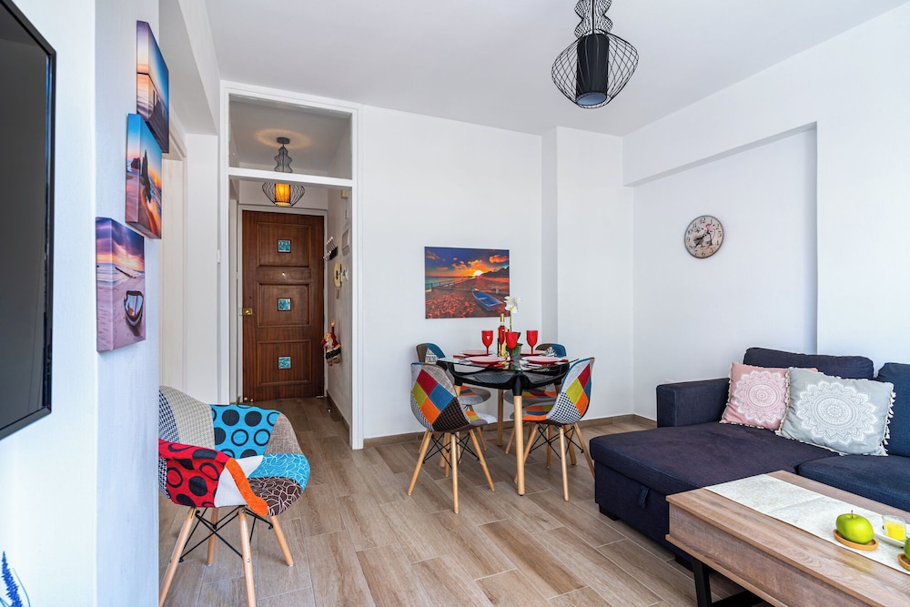 Berries 1-BR Apt in Larnaca