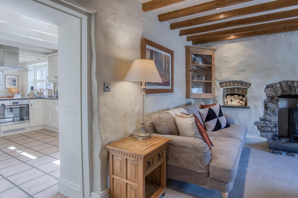 Fern Cottage - 2 Bedroom Cottage - St Florence
