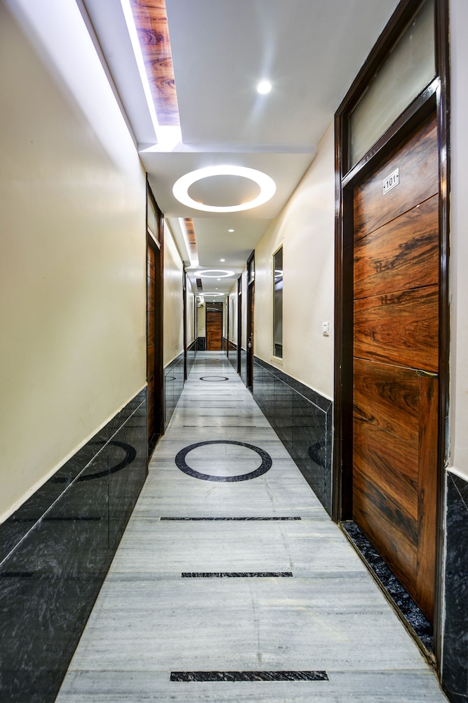 Hotel Batra Holiday Home