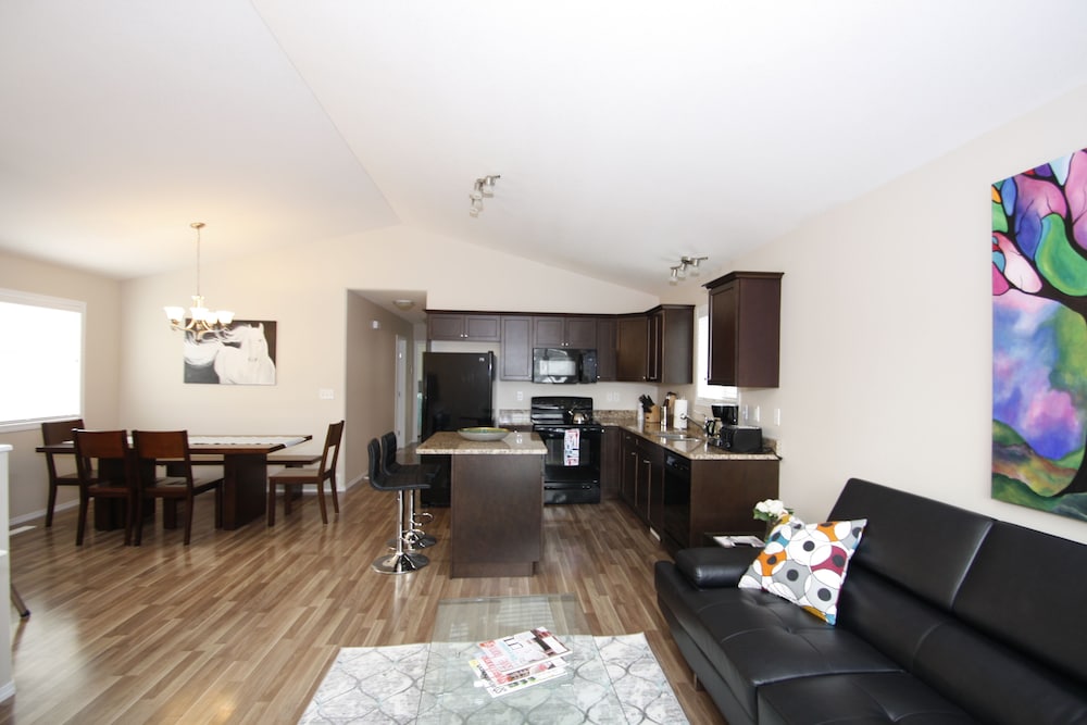 Hampton 3bd 2br near Airport