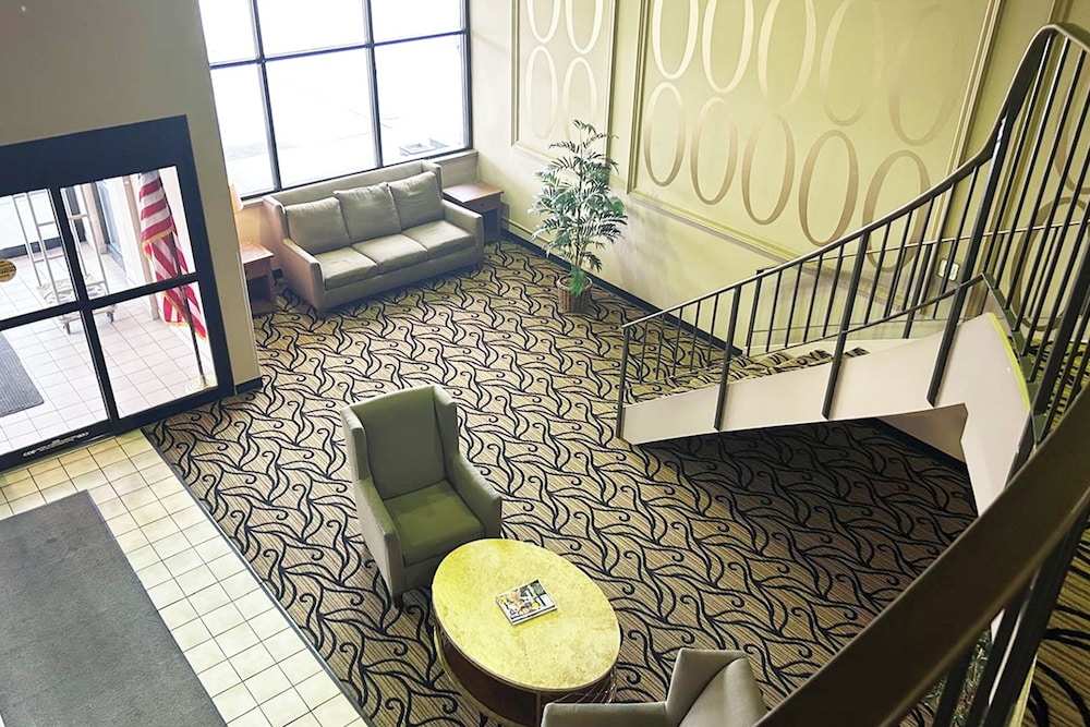 Blue Way Inn & Suites La Crosse