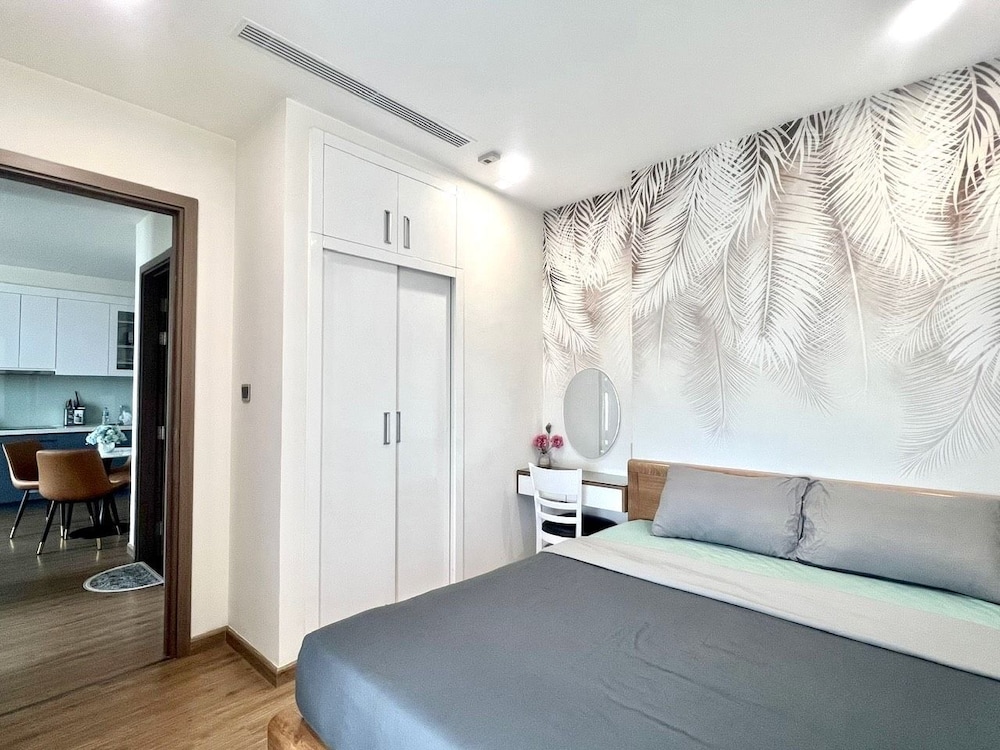 Vinhomes Green Bay Apartments