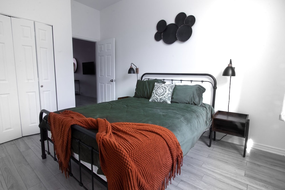 Unique Stays - 3658 Boul. Saint-Laurent - Image 4