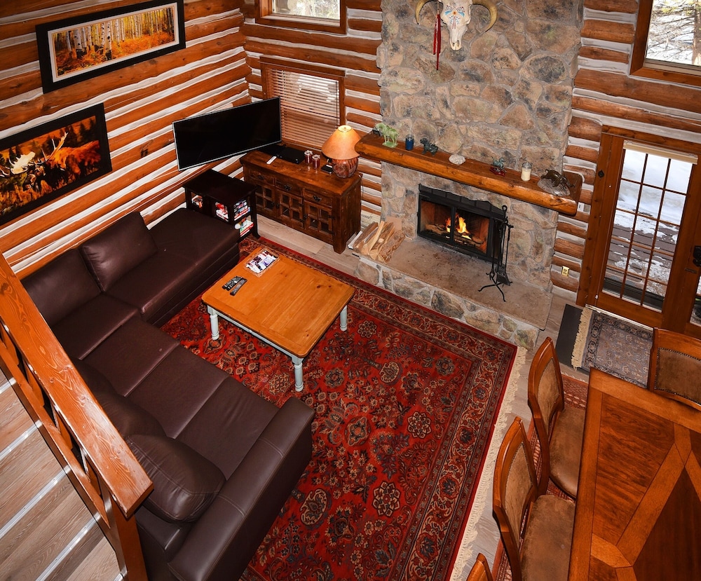 Timbercreek #10b 3 Bedroom Home by RedAwning