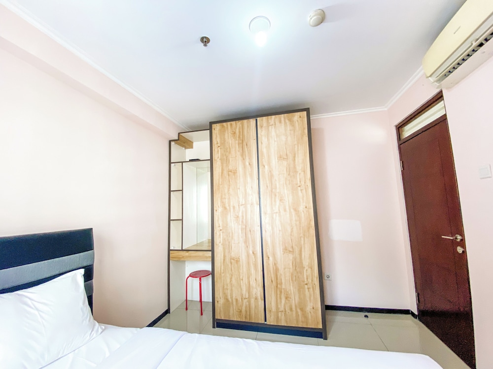 Minimalist 2Br With Pool View At Gateway Pasteur Apartent view 2