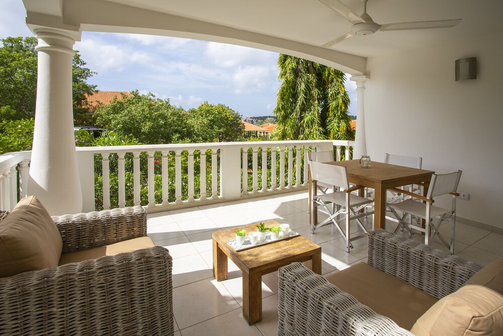 Blue Bay Apartments